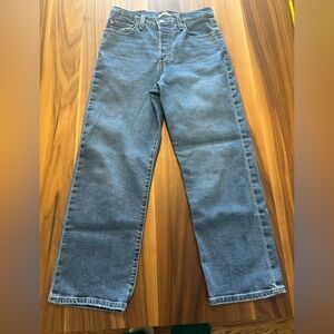 Levi’s Ribcage Ankle Straight Jeans